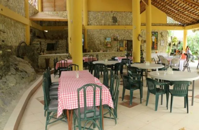 Restaurante Colinas del Rey Hato Mayor